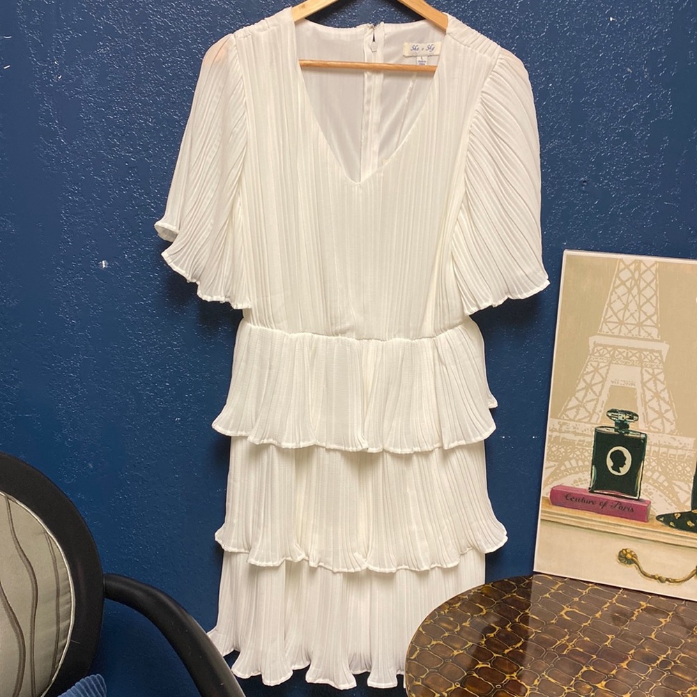 White neck dress